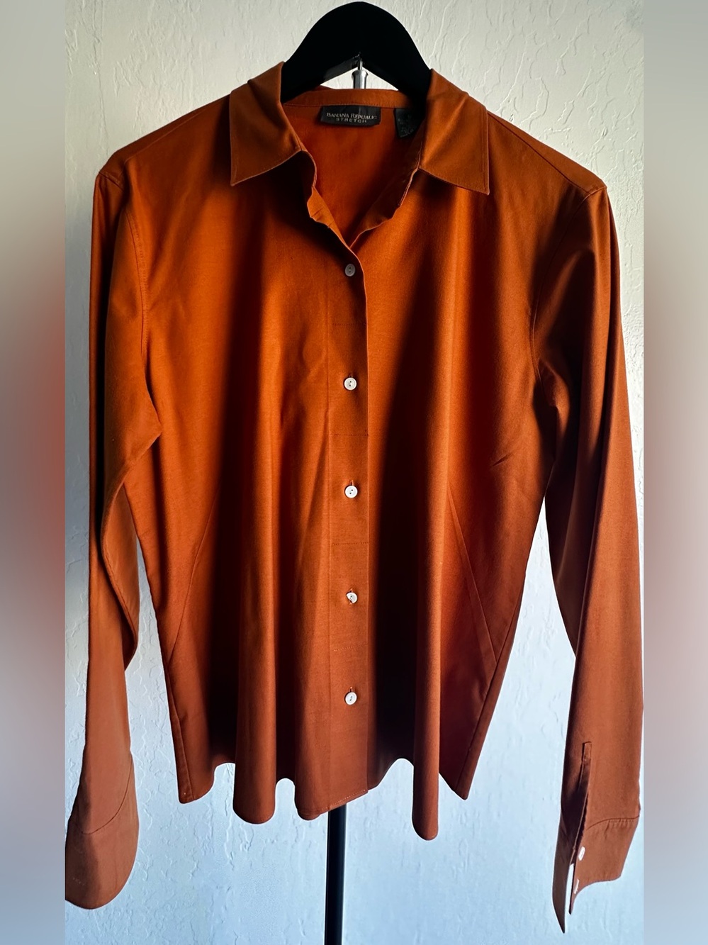 Banana Republic Women's Rust Orange Long-Sleeve Button Down Shirt